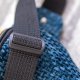 Lazurowa nerka z weluru z miodową klapą – unikatowa nerka handmade