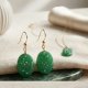 Kolczyki z grawerowanym jadeitem 4,5 cm
