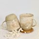 Nakrapiany kubek ceramiczny z uchem, idealny na prezent