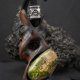 Wisiorek z drewna gombe - unakit – ręcznie rzeźbiony, artystyczne zdobienia, biżuteria z drewna, luxe wooden jewelry, premium