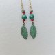 Długie kolczyki boho z turkusem, koralem i patynowanymi liśćmi (7,5 cm)