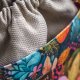 Beżowa listonoszka z kominem z plecionki i weluru w kwiaty i koliberki – handmade