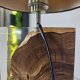 Lampa z drewna oliwnego i żywicy