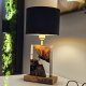 Lampa z drewna oliwnego i żywicy