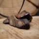 Naszyjnik bawole oko – bałtyckie drewno dryftowe, Wood Pendant, biżuteria z drewna, minerał, kamień, dla niej, pirografia