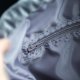 Szara listonoszka z kominem z weluru w malowane kwiaty – handmade, unikat