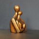 Rzeźba Para Zakochanych miodowe złoto wys. 11,8 cm