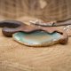 Wisiorek z naturalnego drewna  orzecha i zielony plaster agatu – rękodzieło z duszą - prezent dla kobiety dla niej Unique Jewelry Design; Luxury Woode