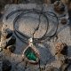 Amulet matki wszerzeczy - brutalistyczny wisior z malachitem
