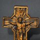 Rzeźba złoty Jezus na Krzyżu wys. 10 cm