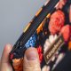 Etui na klucze z czarnego weluru w kolorowe kwiaty – handmade