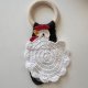 Wieszak na ręcznik na szydełku Kurka handmade drewniane kółko do kuchni