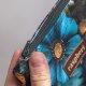 Etui na klucze z czarnego weluru w kwiaty – ciemne kolory, handmade