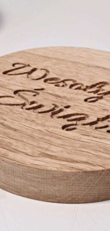 Drewniana podkładka z motywem świątecznym, podstawka pod kubek z drewna, z napisem, grawerem wesołych świąt, Boże Narodzenie boho dodatki