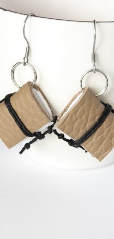 Kolczyki książeczkowe 966