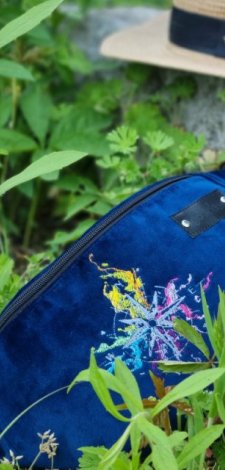 Nerka haftowana granatowa róża wiatrów