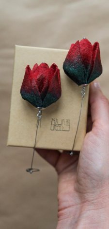 Elegancki prezent dla kobiety zamiast kwiatów - kolczyki TULIPANY premium