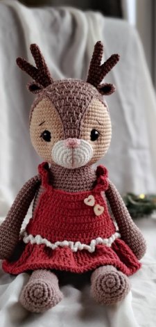 Maskotka jelonek w sukience, Prezent na Boże Narodzenie, Prezent dla dziecka