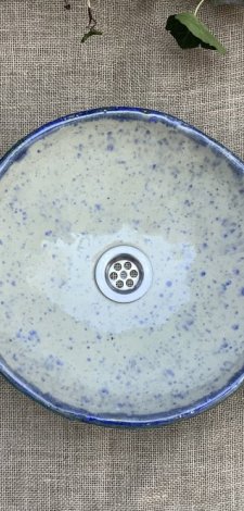 Ceramiczna ręcznie robiona biała umywalka "W kropeczki"