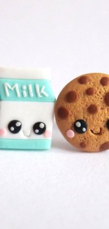 Śmieszne Kolczyki Sztyfty Mleko i Ciastko 2 Różne Kolczyki Prezent dla przyjaciółki