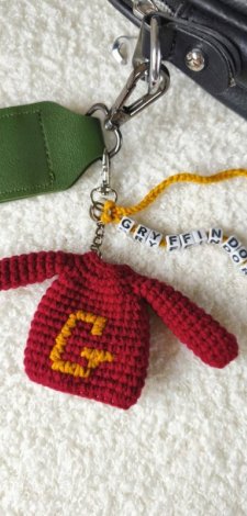 Brelok sweter Gryffindor , Brelok dla fanów Harry'ego Pottera