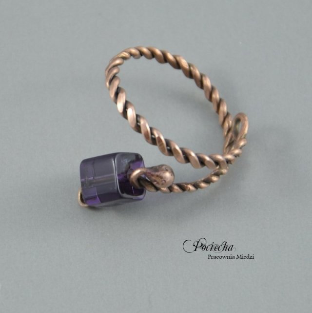 Cube violet - pierścionek minimalistyczny