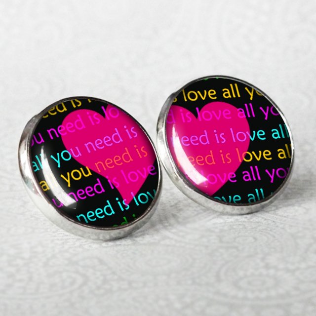 ALL YOU NEED IS LOVE kolczyki z napisami kolorowe