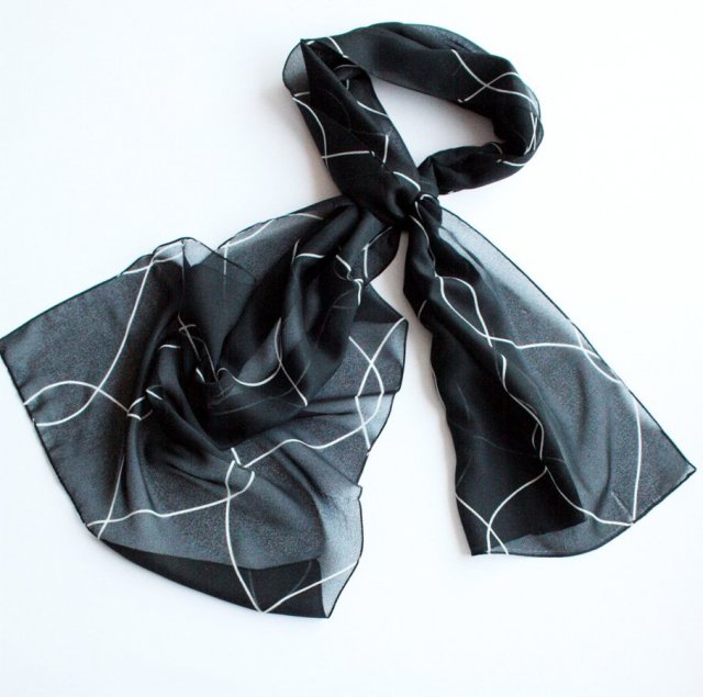 Elegancki zwiewny szal