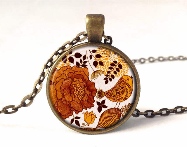 Retro kwiaty - medalion z łańcuszkiem - Egginegg