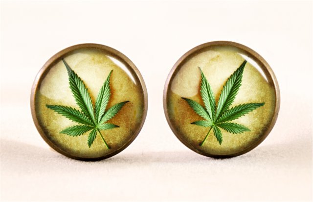 Weed - kolczyki sztyfty - Egginegg