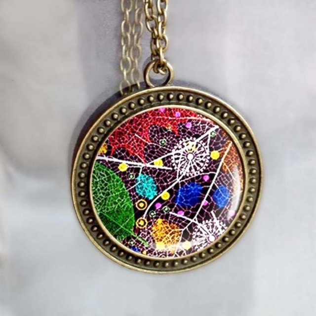 JUMBLE naszyjnik grafika artystyczna kolory w szkle medalion