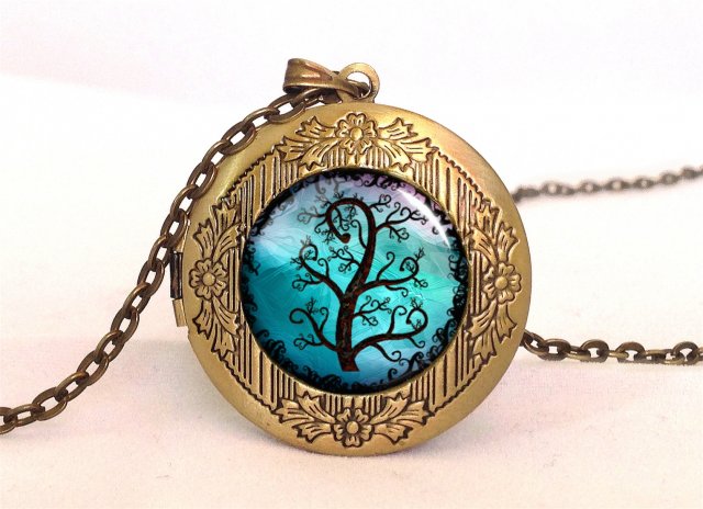 Stare drzewo 0608 - sekretnik z łańcuszkiem - Egginegg