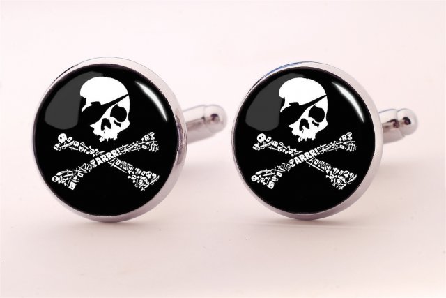 Czaszka piracka - spinki do mankietów - Egginegg