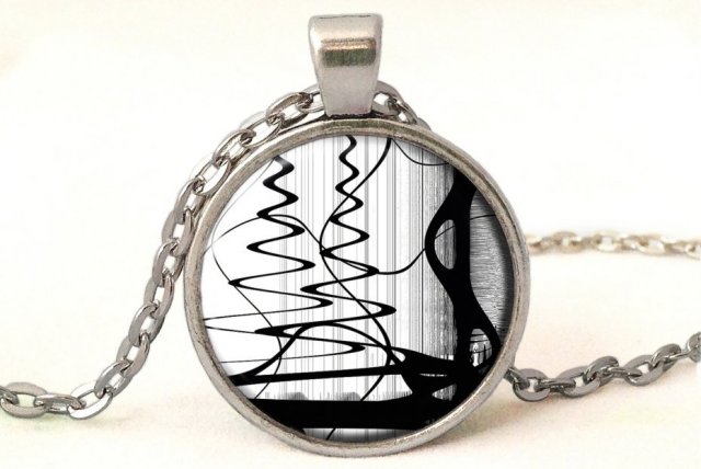 Nowoczesna elegancja - medalion z łańcuszkiem - Egginegg