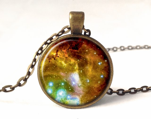 Nebula - medalion z łańcuszkiem - Egginegg