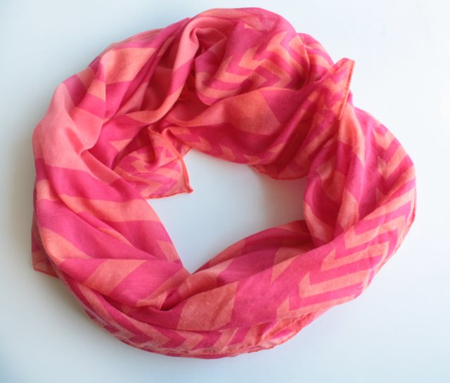 Duża efektowna chusta