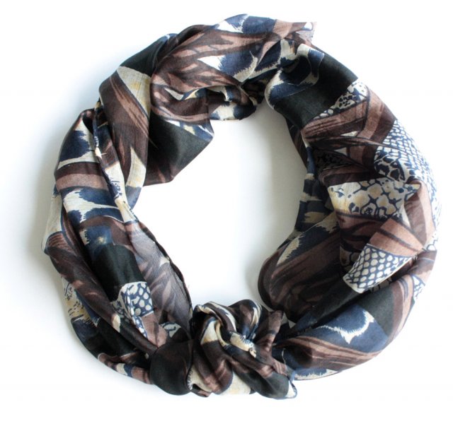 Jedwabny kobiecy szal