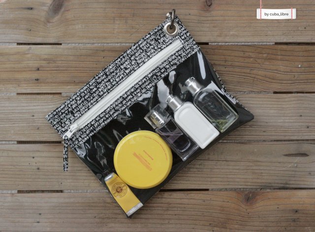 Saszetka podróżna - Napisy