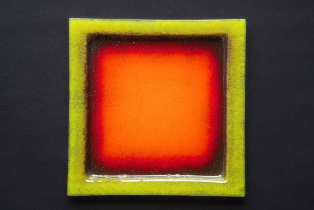 PATERA KWADRATOWA WULKAN SELEDYNOWY 35CM X 35CM