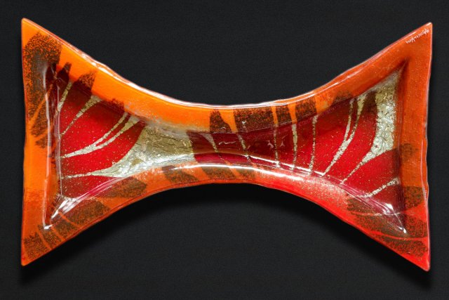 Szklana prostokątna patera talerz kwiaty czerwone z wcięciami  38 x 22 cm