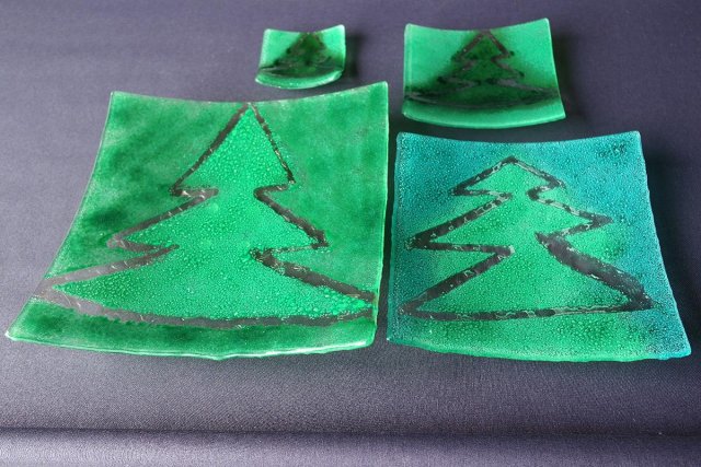 TALERZ KWADRATOWY CHOINKA ZIELONA 17 cm x 17 cm