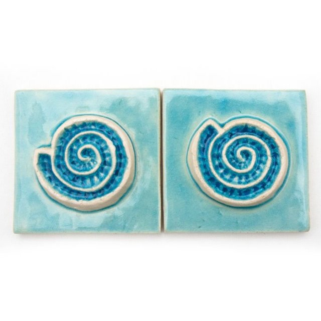 kafle do łazienki dekory turkusowe amonity