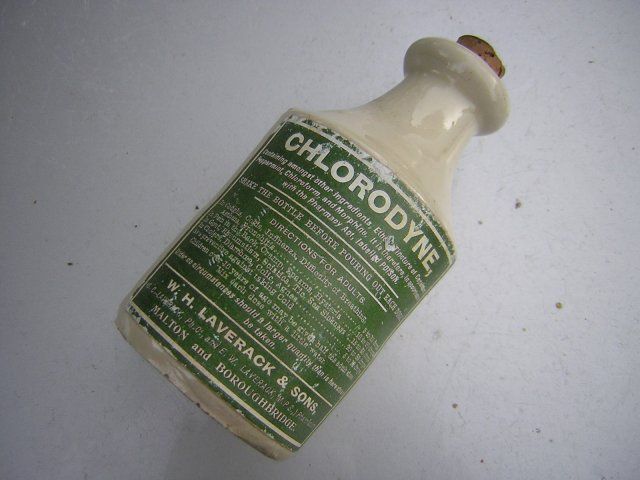 Chlorodyne w.h. laverack & sons ceramiczna kolekcjonerska butelka  z oryginalną nalepką