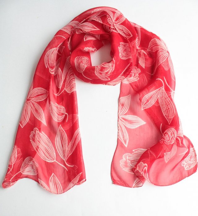 Zwiewny szal vintage tulipany