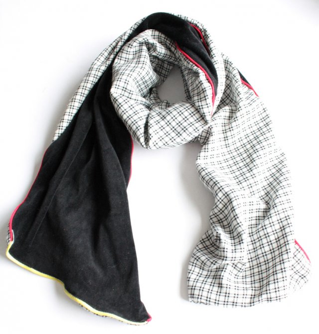Dwustronny szal z lamówką