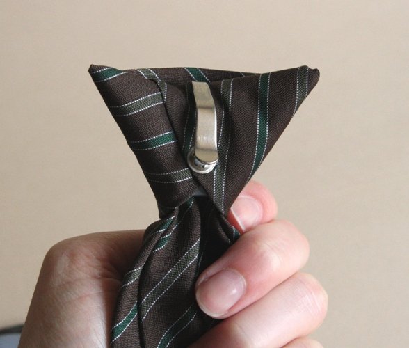 krawat na spinkę