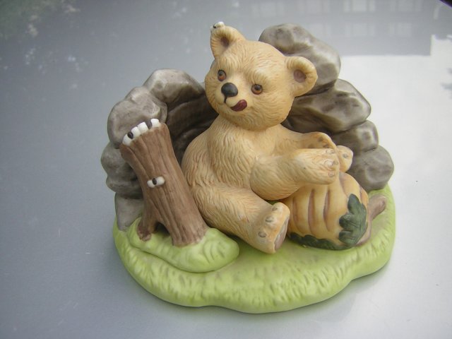 Franklin 1984                     Woodland Surprises "BEAR"  Hand Painted