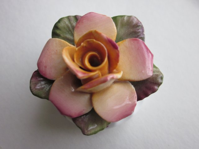 Royal Albert  Old Country Roses - użytkowa  i kolekcjonerska  - miniaturowa  różana solniczka