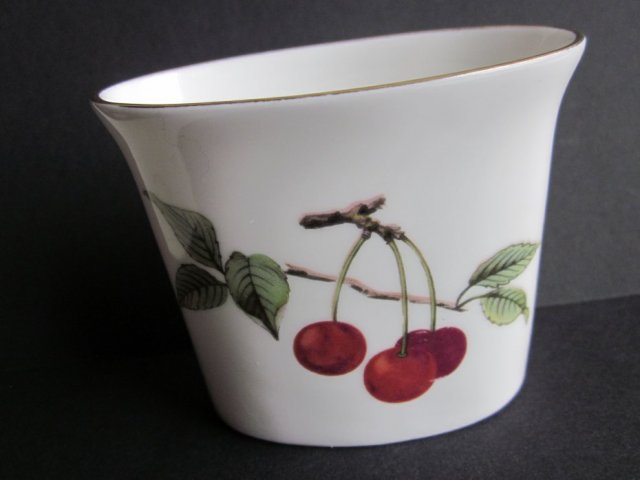 ROYAL WORCESTER 1974 - ARDEN - rzadko spotykana seria - smakowite zdobienie szlachetna porcelana