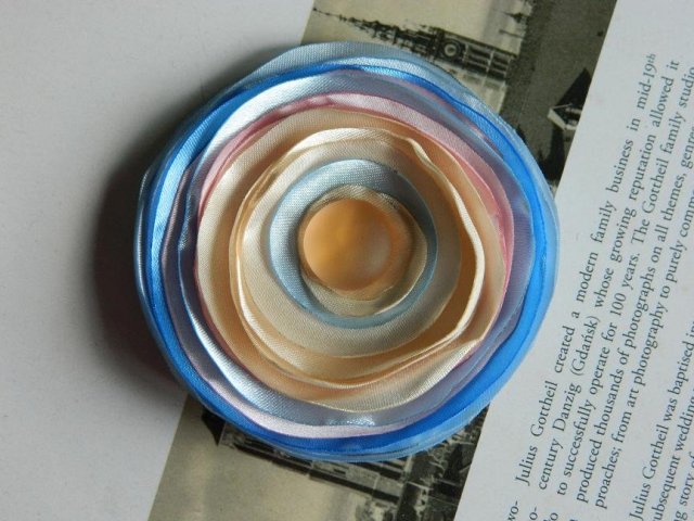 PASTELOWA BROSZKA * NOWA